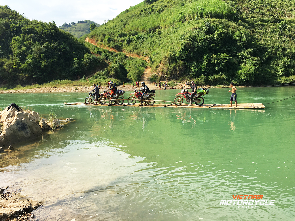 DAY 18:ย MEO VAC MOTORBIKE TRIP TO CAO BANG (B, L, D)