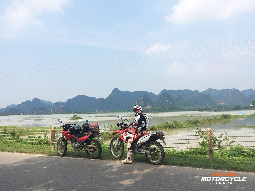 DAY 13:ย TAN KY MOTORCYCLE TRIP TO HANOI (B, L, D)