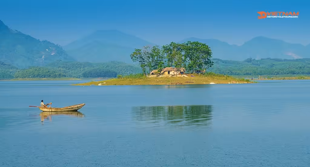 Thac Ba Lake, Yen Bai