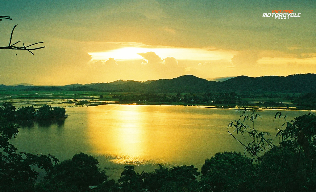 DAY 5: NHA TRANG MOTORBIKE TOUR TO BUON MA THUOT (B, L, D)