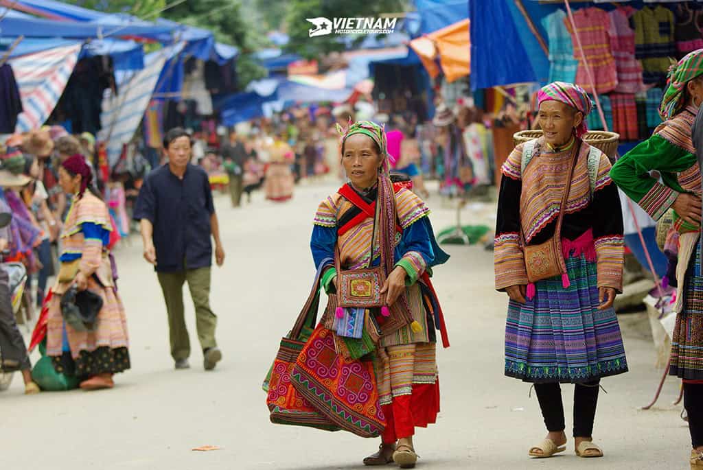 DAY 5: SAPA - BAC HA (LAO CAI)