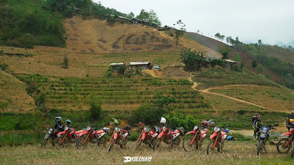 Vietnam Motorbike Tour Detailed itinerary :