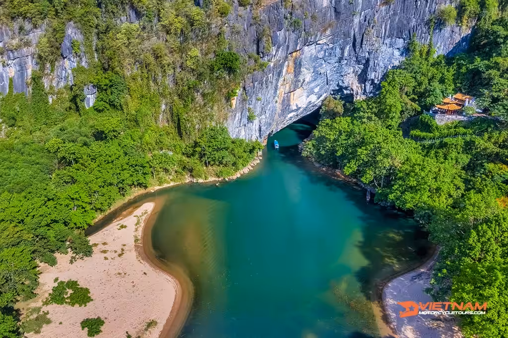 Top Main Routes Suggested By Vietnam Motorcycle Tours Operator - Motorbike Tour VietnamBikers