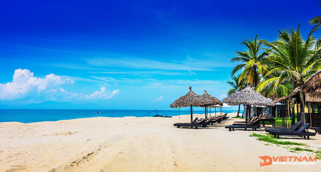 What is the best season to have Hoi An on motorcycle?