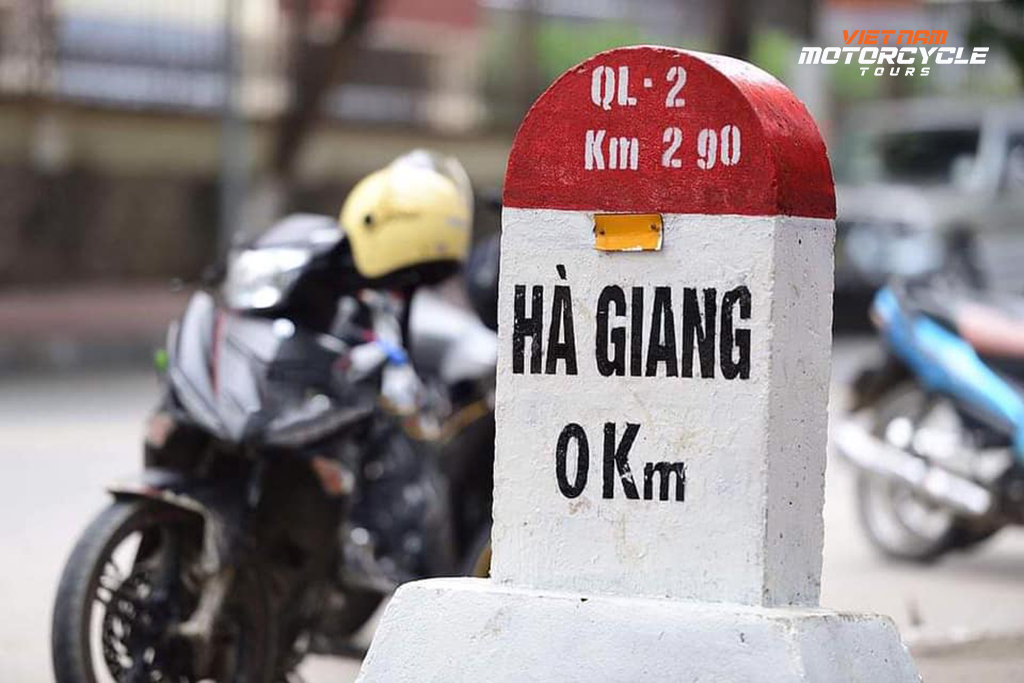 Fresh and colorful Spring - Ha Giang loop tour by Motorbike