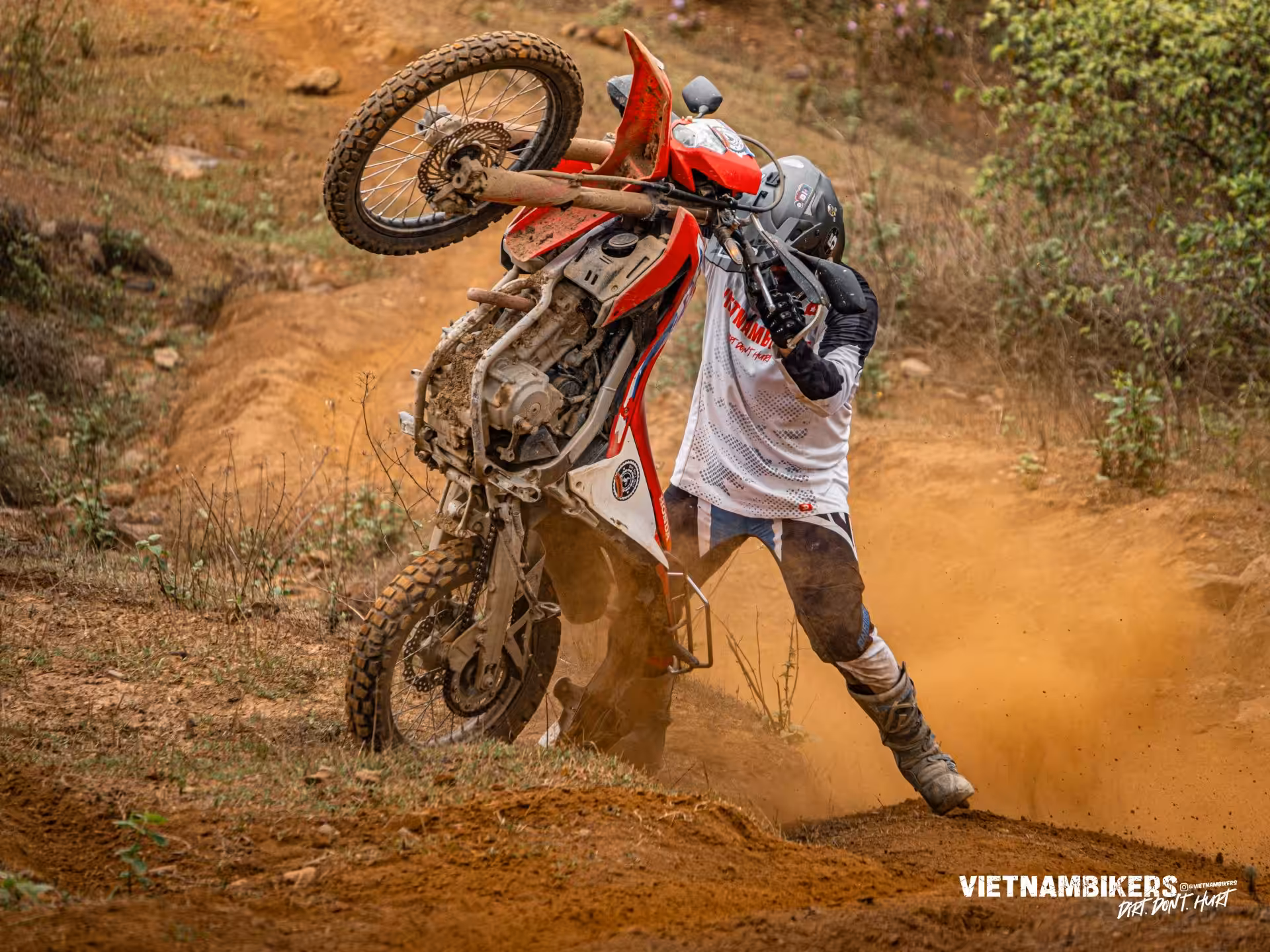 a 15 day trip travel from hanoi to vientiane on motorbikes - Motorcycle Tour VietnamBikers