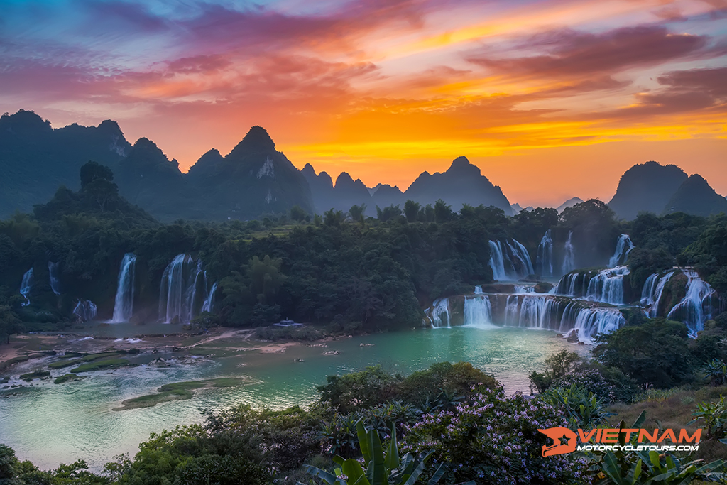 Vietnam Destinations - Motorcycle Tours in Vietnam Ban Gioc Waterfall - The Magnificent Beauty Of Cao Bang