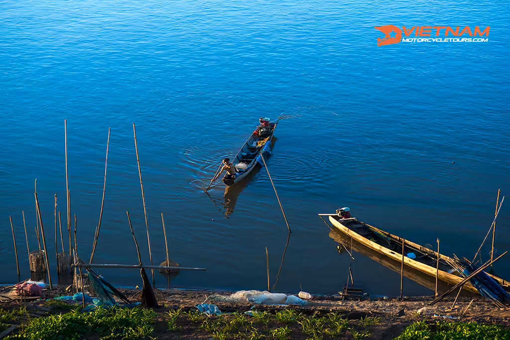 Motorbike Tours Laos: Five Signature Options To Blow Your Mind
