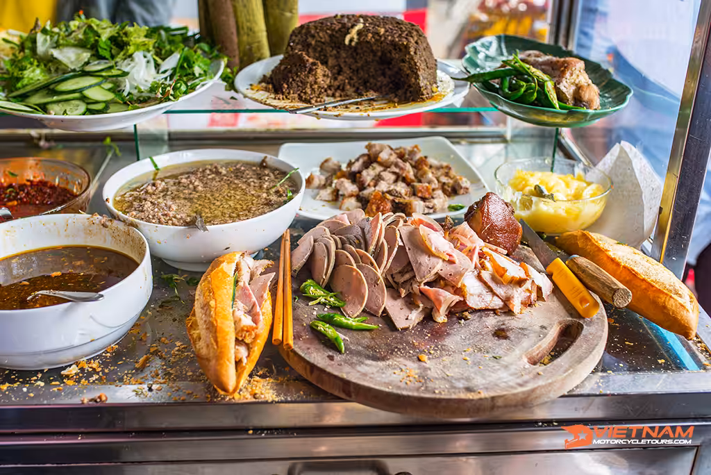 Why Should You Ride A Motorbike To Explore Cuisine In Vietnam?