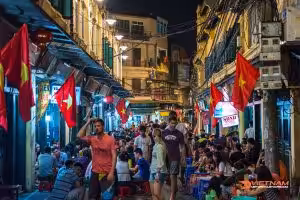 Food Tours In Vietnam On Motorbike 2022 - Best For Your Holiday - Motorbike Tour VietnamBikers