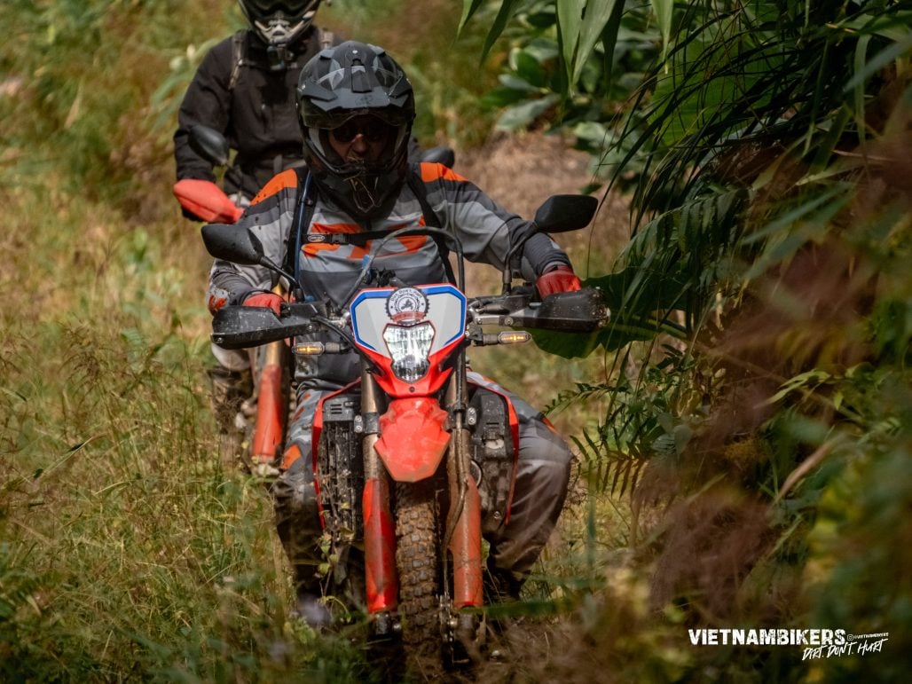 Hanoi - Saigon with a motorbike tour Ho Chi Minh trail