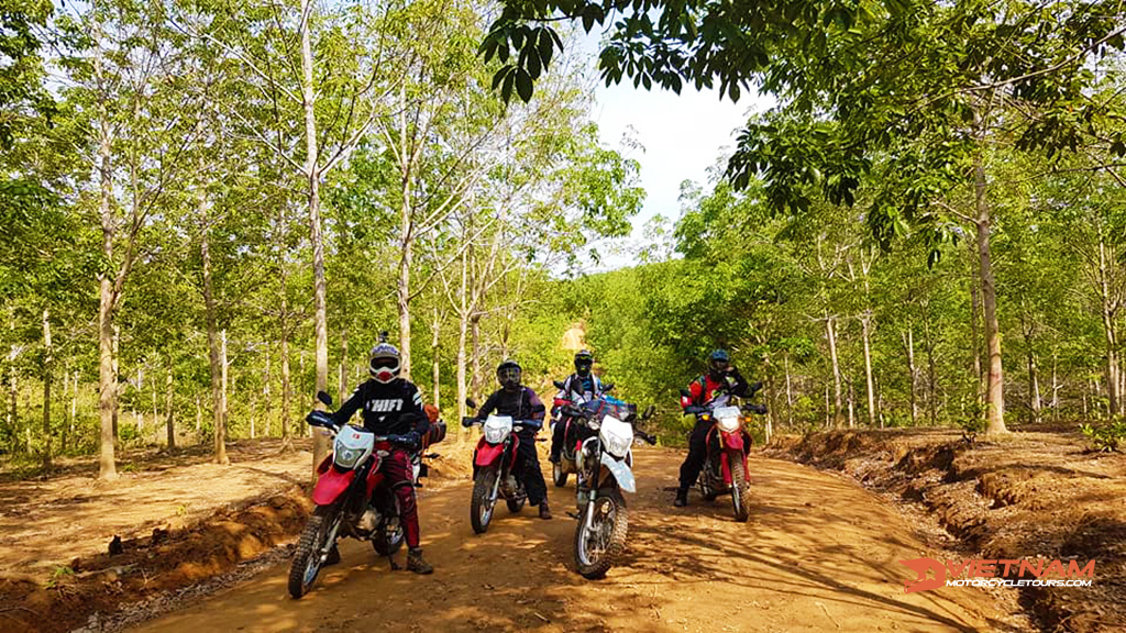 Day 2: Hoi An - Kham Duc - Kon Tum