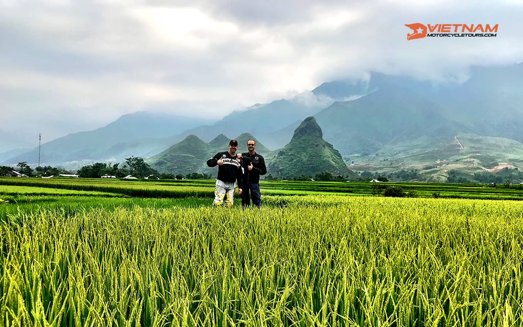 Riding to Moc Chau from Hanoi