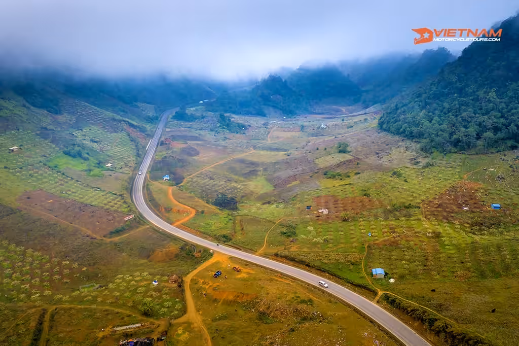 Moc Chau by motorbike - A Real Painting Of Nature
