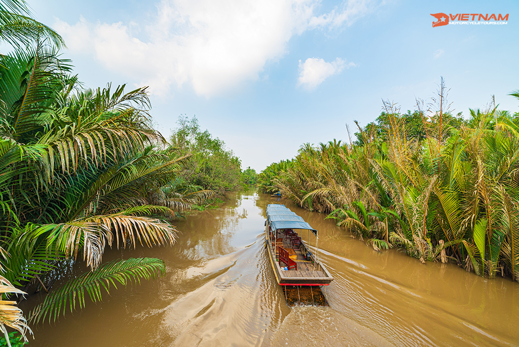 Day 1: Saigon - Ben Tre - Can Tho