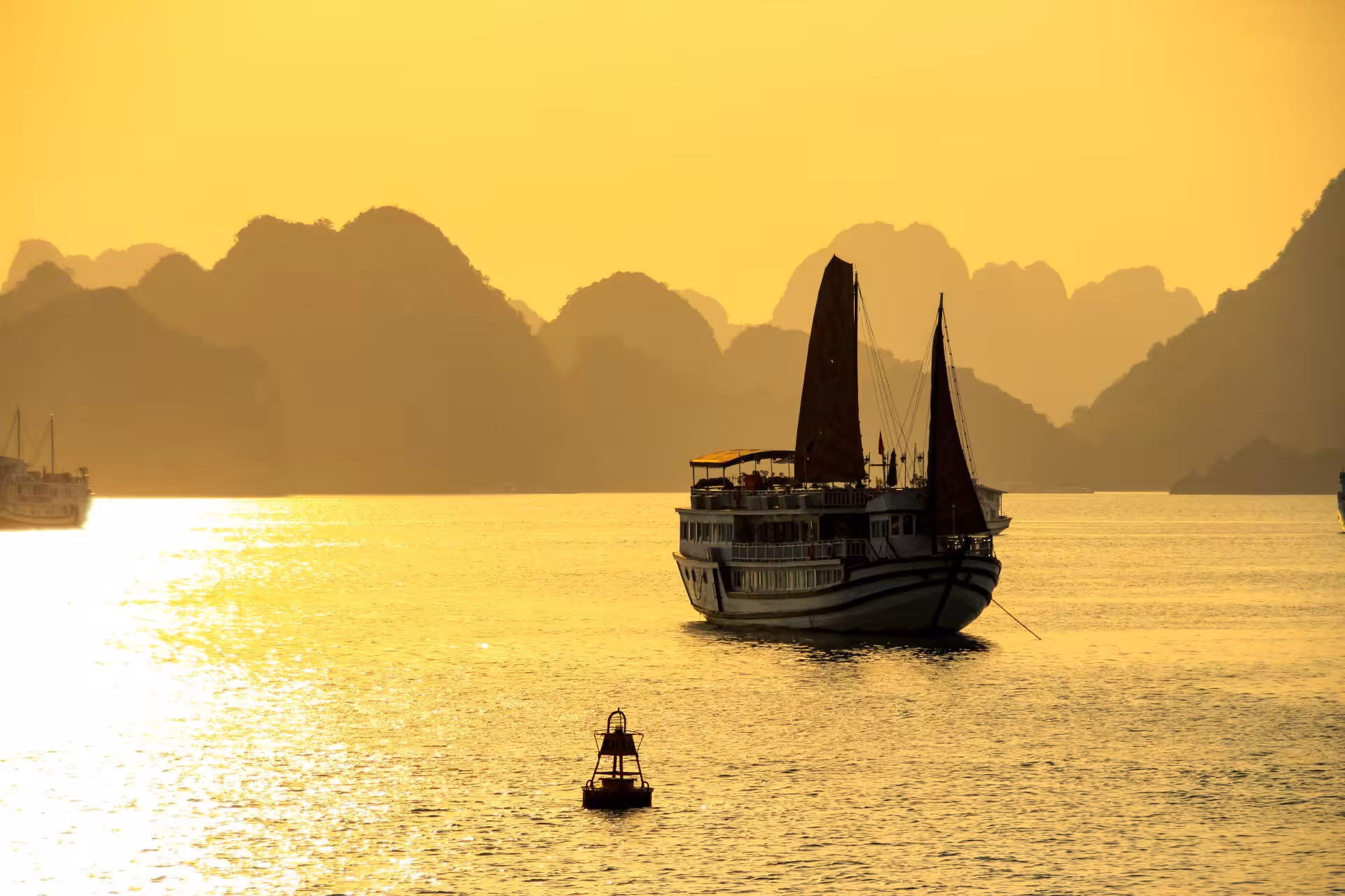 northeast vietnam motorcycle tours 7 days from hanoi to ha long bay - Motorcycle Tour VietnamBikers