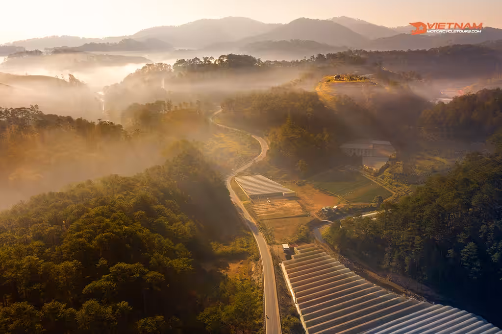 20+ Best Motorcycle Routes To Ride In Vietnam You Should Add To Your Bucket List 9 - Motorbike Tour VietnamBikers