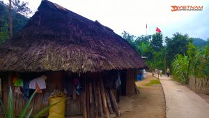 Co Tu Typical Home