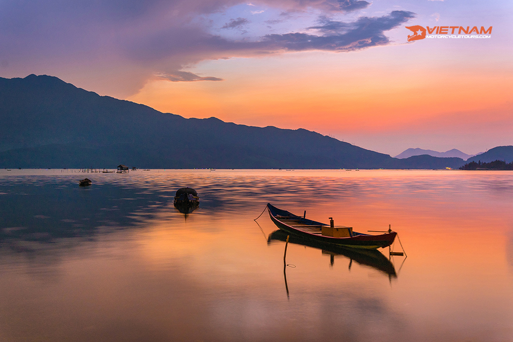 hue motorbike tour 1 full day ride to tam giang lagoon - Motorcycle Tour VietnamBikers