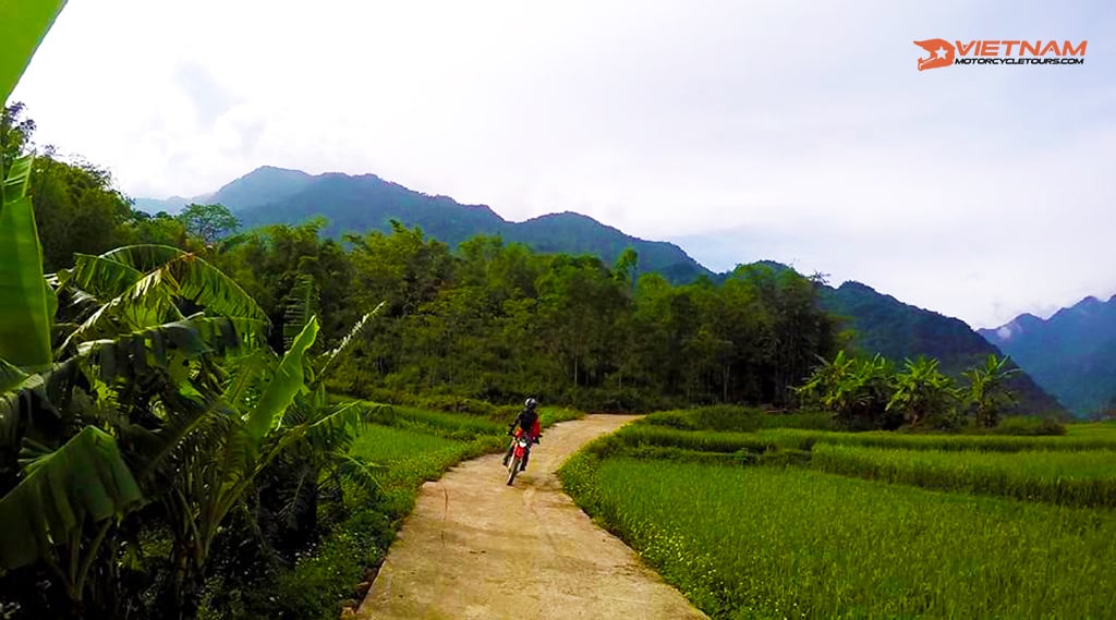 Mai Chau by motorbike