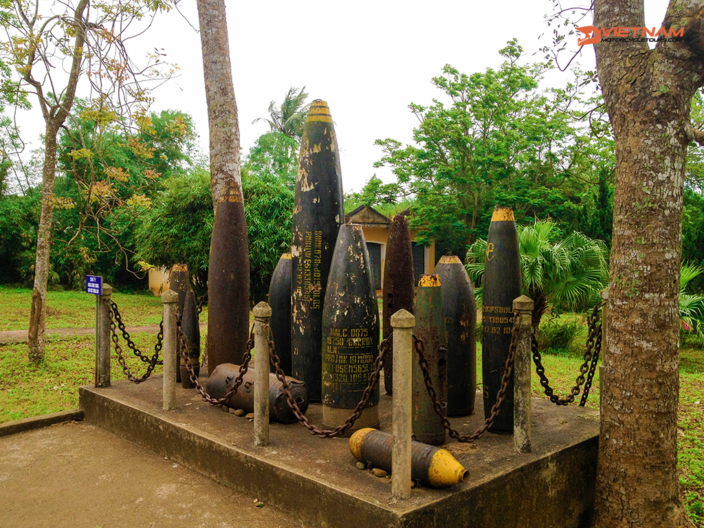 Vịnh Mốc tunnels.