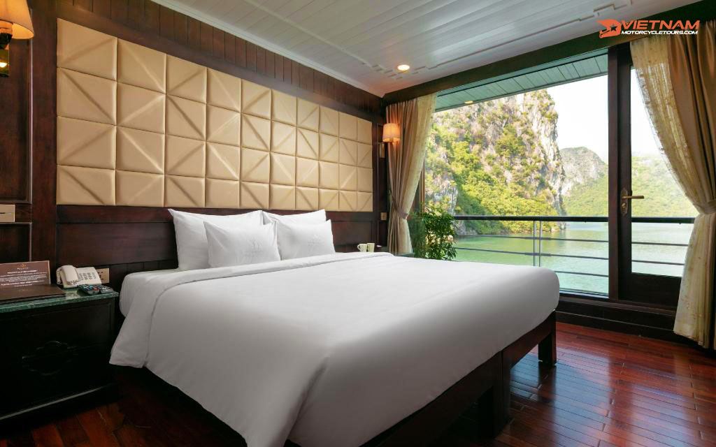 Halong Palican Cruise