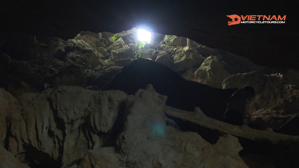 Linh Son Cave, Thai Nguyen
