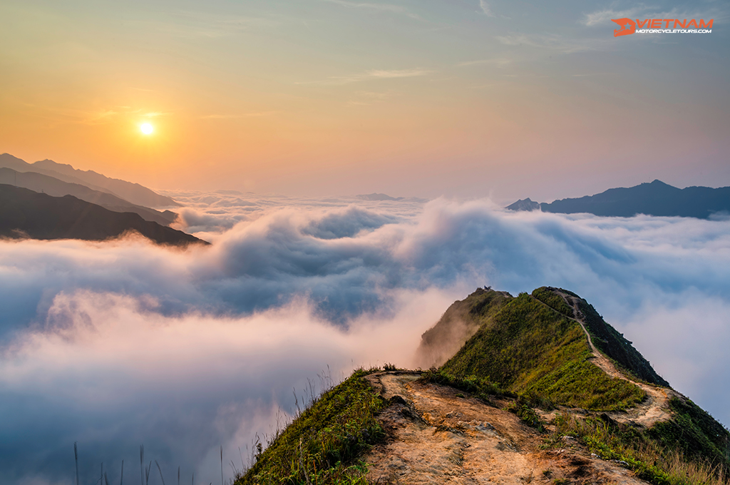 From Mai Chau To Ta Xua Motorbike Tour
