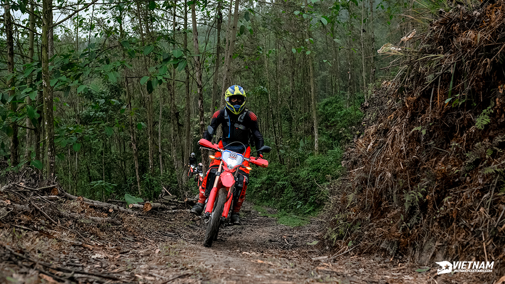From Xuan Son To Thac Ba Motorcycle Tour