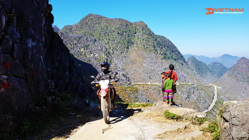 Ha Giang to Dong Van Plateau