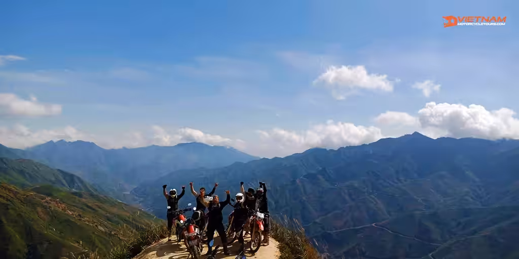 Mai Chau & Moc Chau to Son La (Pu Luong - Bac Yen) Motorcycle Tours