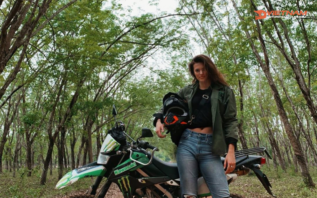 cu chi tunnel by motorbike - Motorcycle Tour VietnamBikers