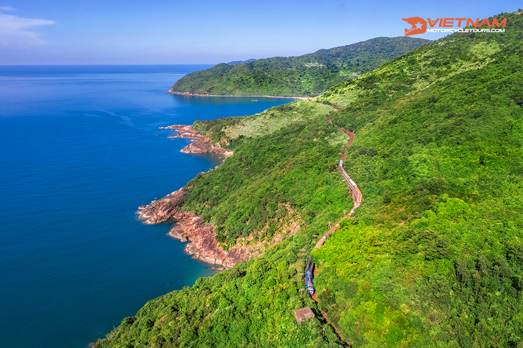 Hai Van Pass Motorbike Route– Famous Motorbike Tours From Hoian