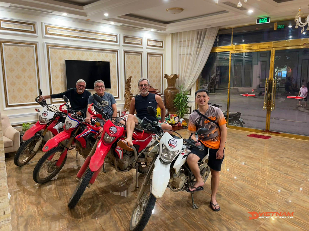 tips riding in vietnam 7 10+ Tips Riding In Vietnam, All Riding Tips You Need To Know - Vietnam Motorbike Tours tips riding in vietnam 7 - Vietnam Motorbike Tours