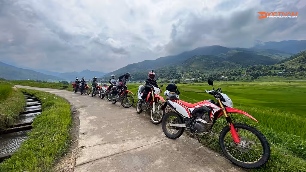 Phu Yen to Mai Chau Motorcycle Tour - 150km