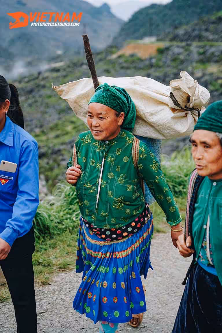 Ha Giang Loops by motorbike