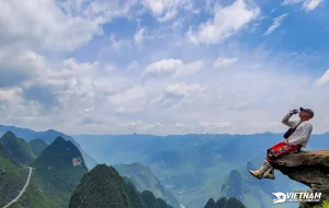 Mind-blowing 12-day Northern Vietnam motorbike tour