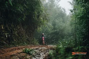 Day 10: Meo Vac - Cao Bang Motorcycle Route (200 km)