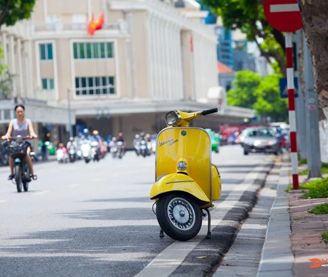 Vietnam Destinations Hanoi vespa tour 2 1 650x550 1