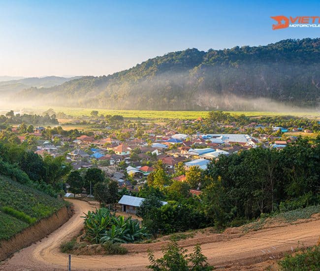 Vietnam Destinations northern laos motorbike tours 6 650x550 1