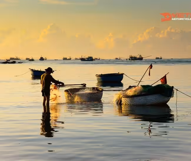 vietnam destinations - Motorcycle Tour VietnamBikers