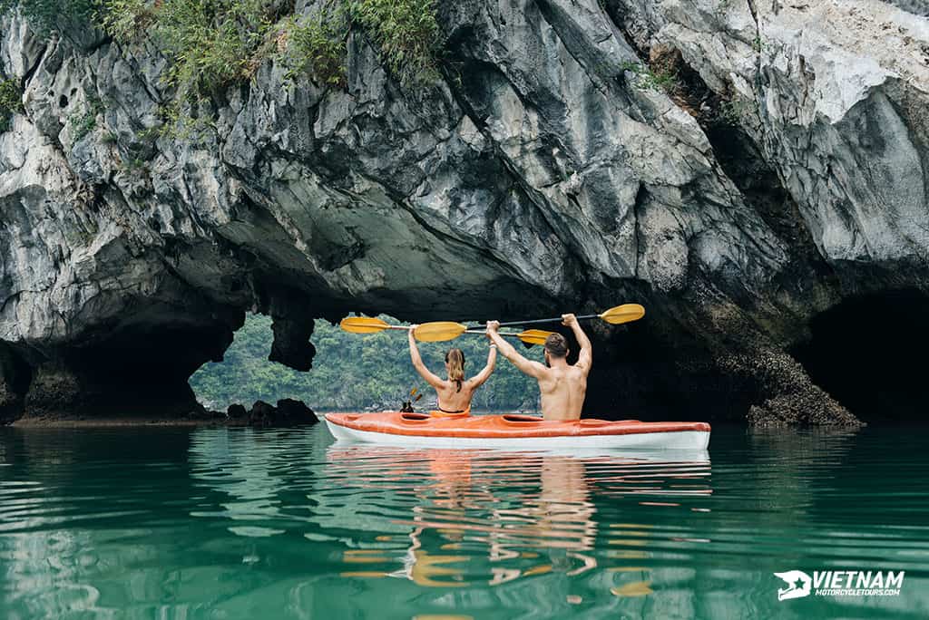 Day 11: Halong Bay Cruise Tour