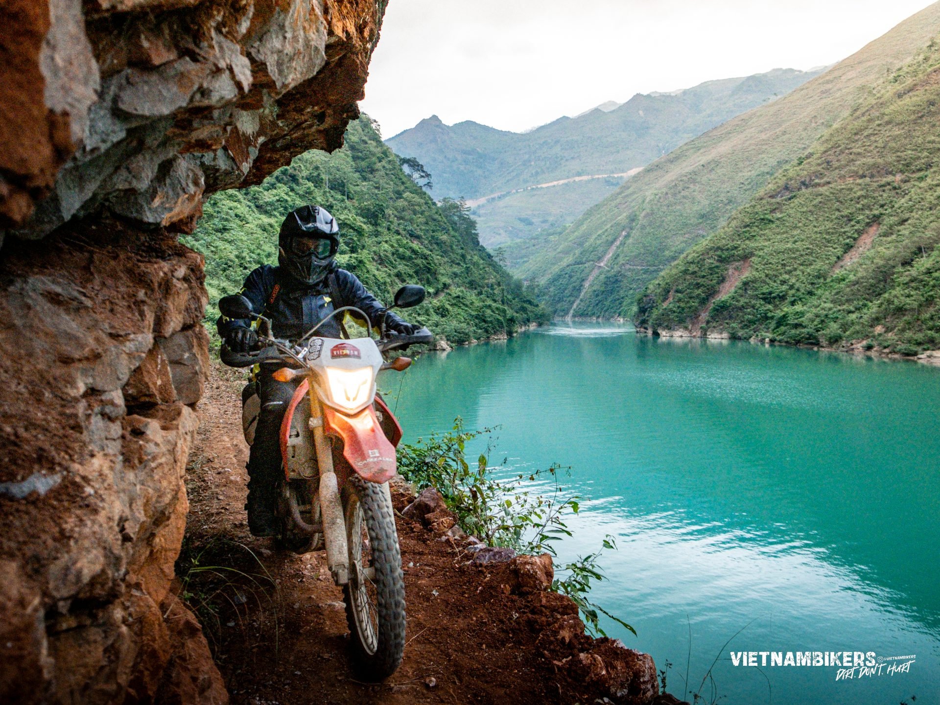 northern vietnam motorbike tours 12 days to blow up your mind - Motorcycle Tour VietnamBikers