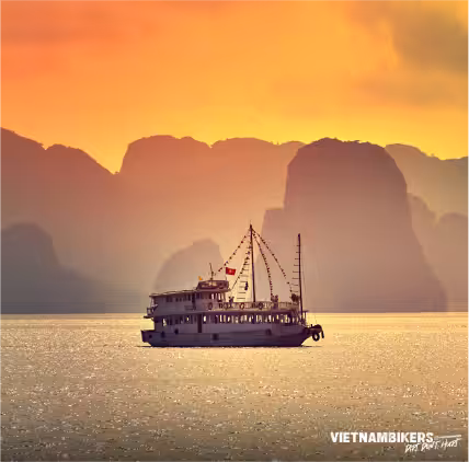 (Tour 03) Motorbike Tour From Hanoi To Halong Bay 12D 11N – Adventure For Young People - Motorbike Tour VietnamBikers