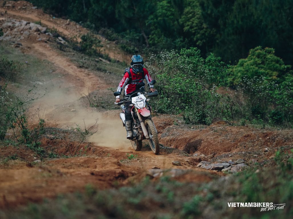 Top 7 Scenic Mountain Passes in Vietnam - Motorbike Tour VietnamBikers