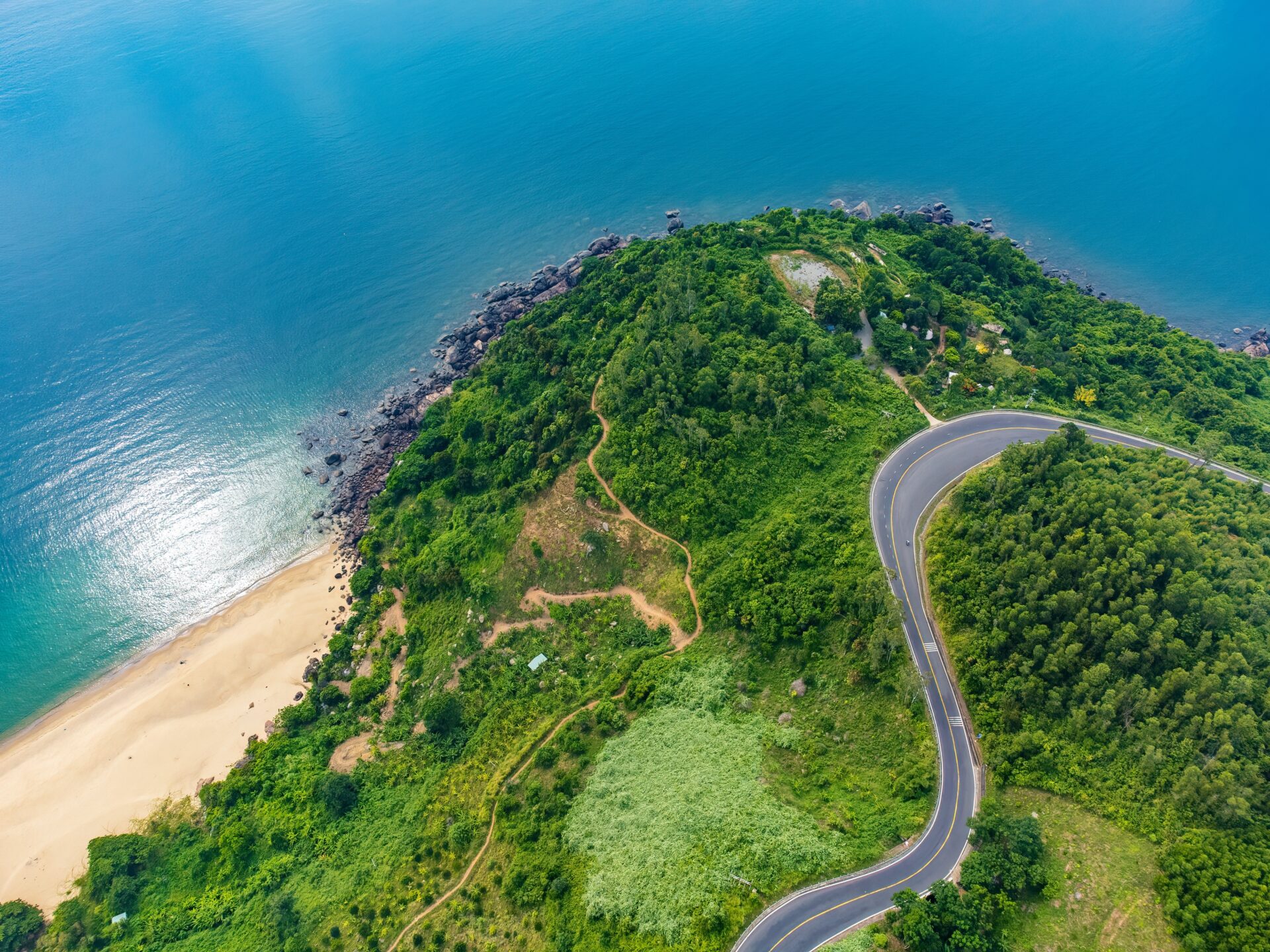 top gear 1 day tour from hoi an conquer hai van pass - Motorcycle Tour VietnamBikers