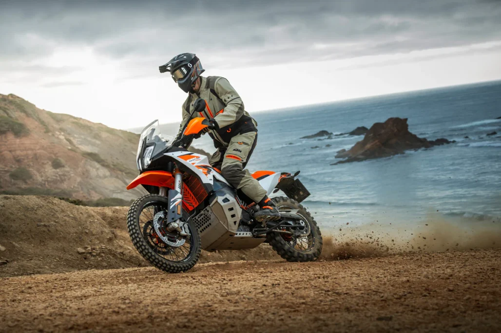 Yamaha Ténéré 700 vs KTM 890 Adventure: Which Is Best for Adventure Tours? (2026 Guide) - Motorbike Tour VietnamBikers