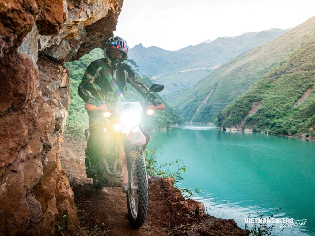 The Best Routes for Vietnam Motorbike Tours