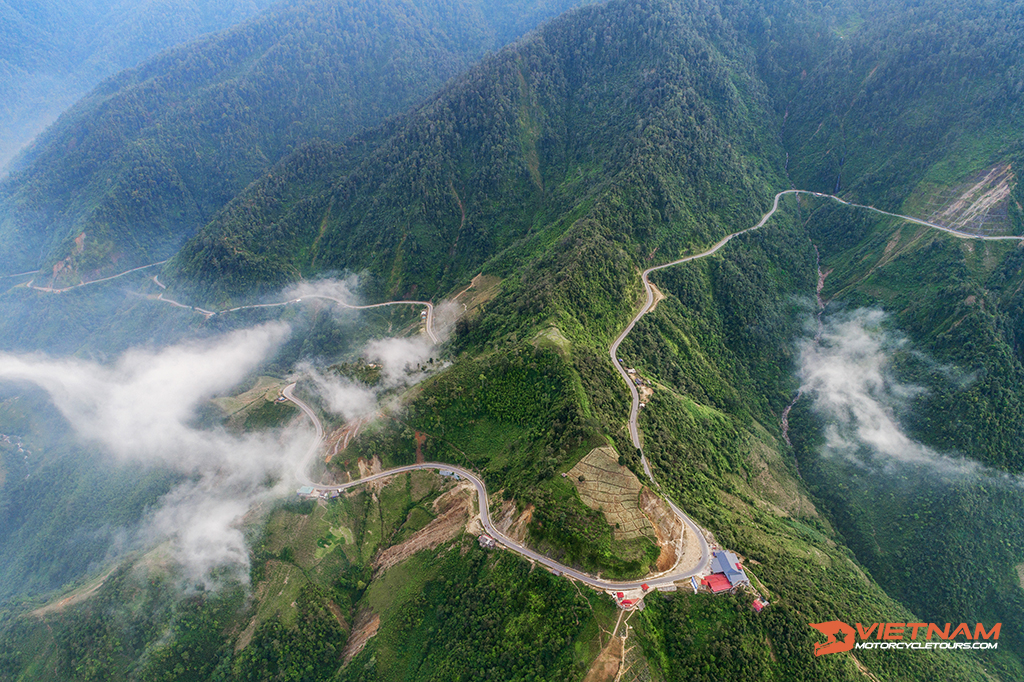 Mu Cang Chai - Motorbike route through Northwest Vietnam