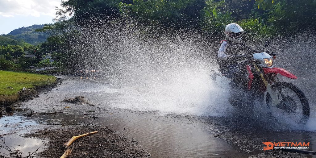 Home 29 Vietnam Motorbike Tours 2022